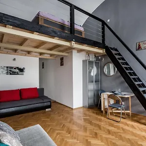 https://jm-chain-bridge-apartment.inbudapesthotels.com