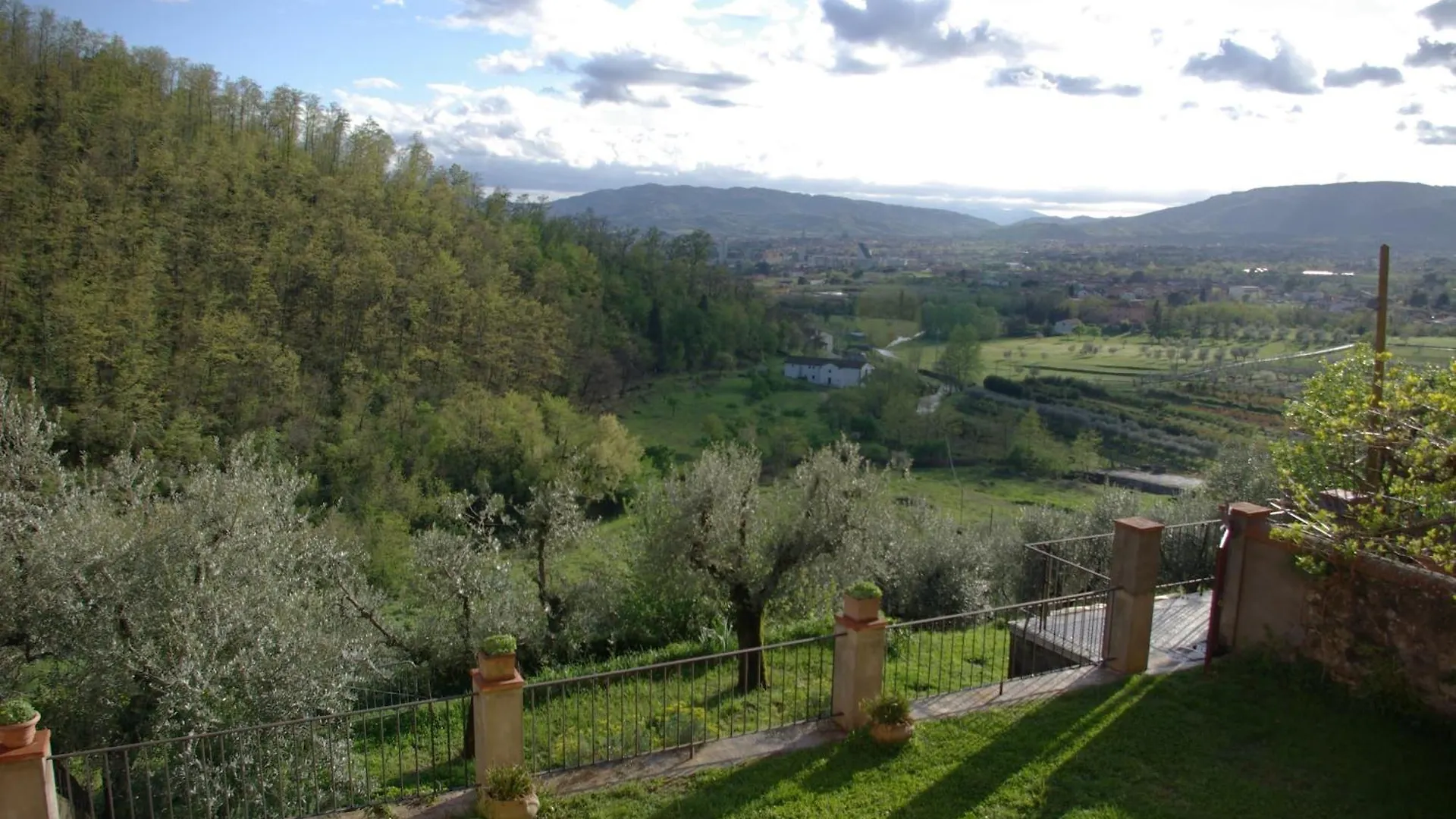 Farm stay Villa San Simone Pistoia Italy